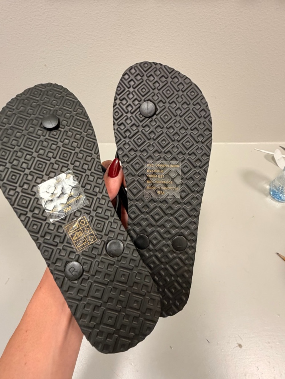 Tory Burch Black Strap Leopard Print Flip Flops - Picture 3 of 10